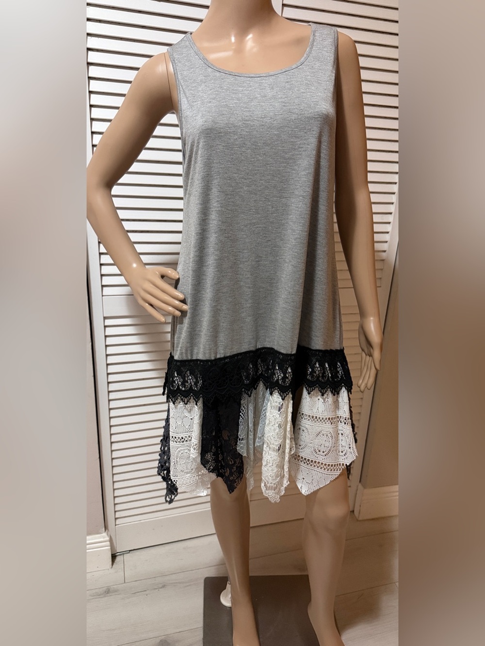 Boho Lace Hem Tank Dress Gray Sleeveless Crochet Trim Tunic Mini Dress